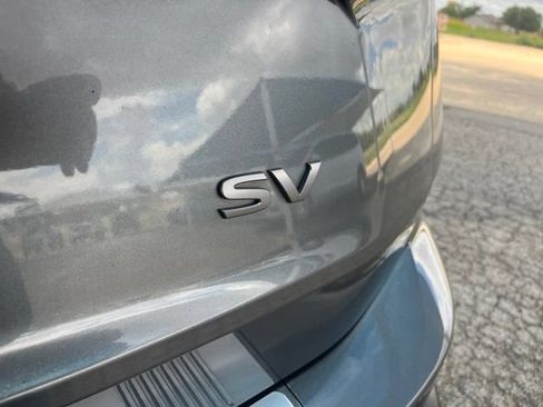 Used 2024 Nissan Rogue SV FWD image 8