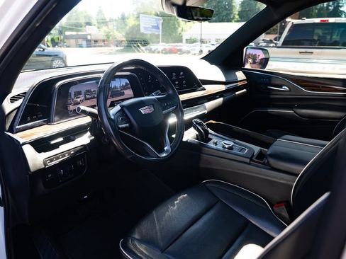 Used 2021 Cadillac Escalade ESV Premium Luxury w/ Performance Package AWD/4WD image 18