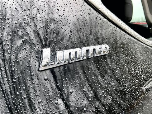 Used 2023 Toyota Tundra Limited image 10