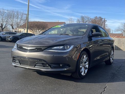 Used 2016 Chrysler 200 S w/ Comfort Group image 21