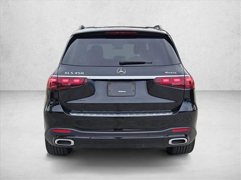 Used 2024 Mercedes-Benz GLS 450 4MATIC image 6