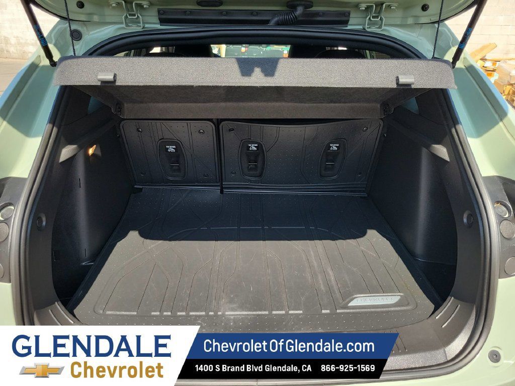Used 2024 Chevrolet Trax RS w/ Driver Confidence Package FWD image 12