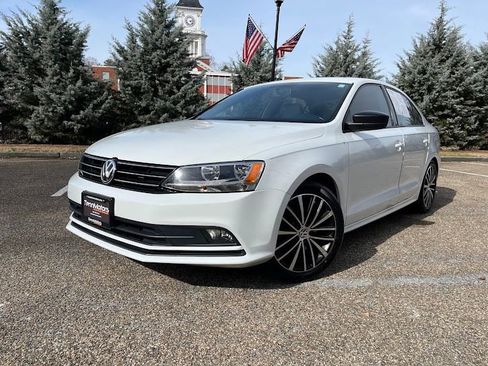 Used 2016 Volkswagen Jetta Sport image 53