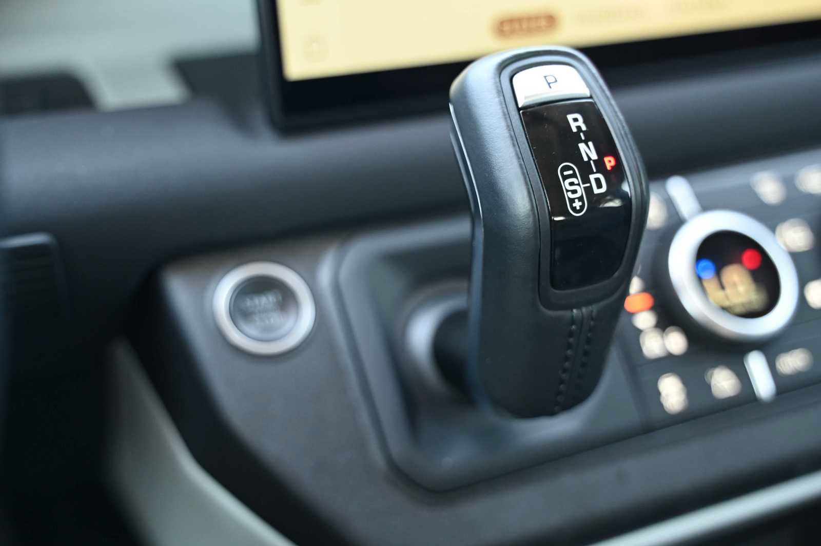 Used 2022 Land Rover Defender 110 S AWD/4WD image 14