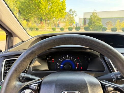 Used 2013 Honda Civic LX image 17