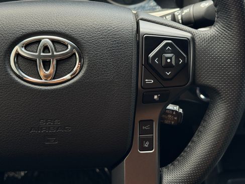 Used 2021 Toyota Tacoma TRD Sport w/ Technology Package RWD image 20