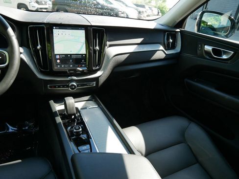 Certified 2025 Volvo XC60 B5 Plus AWD/4WD image 14