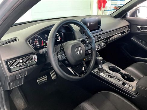 Used 2025 Honda Civic Sport image 2