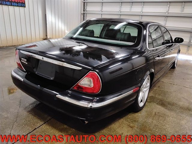 Used 2005 Jaguar XJ Vanden Plas Super V8 RWD image 3