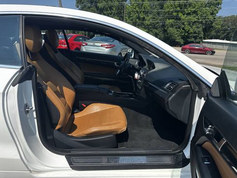 Used 2016 Mercedes-Benz E 400 4MATIC Coupe image 16