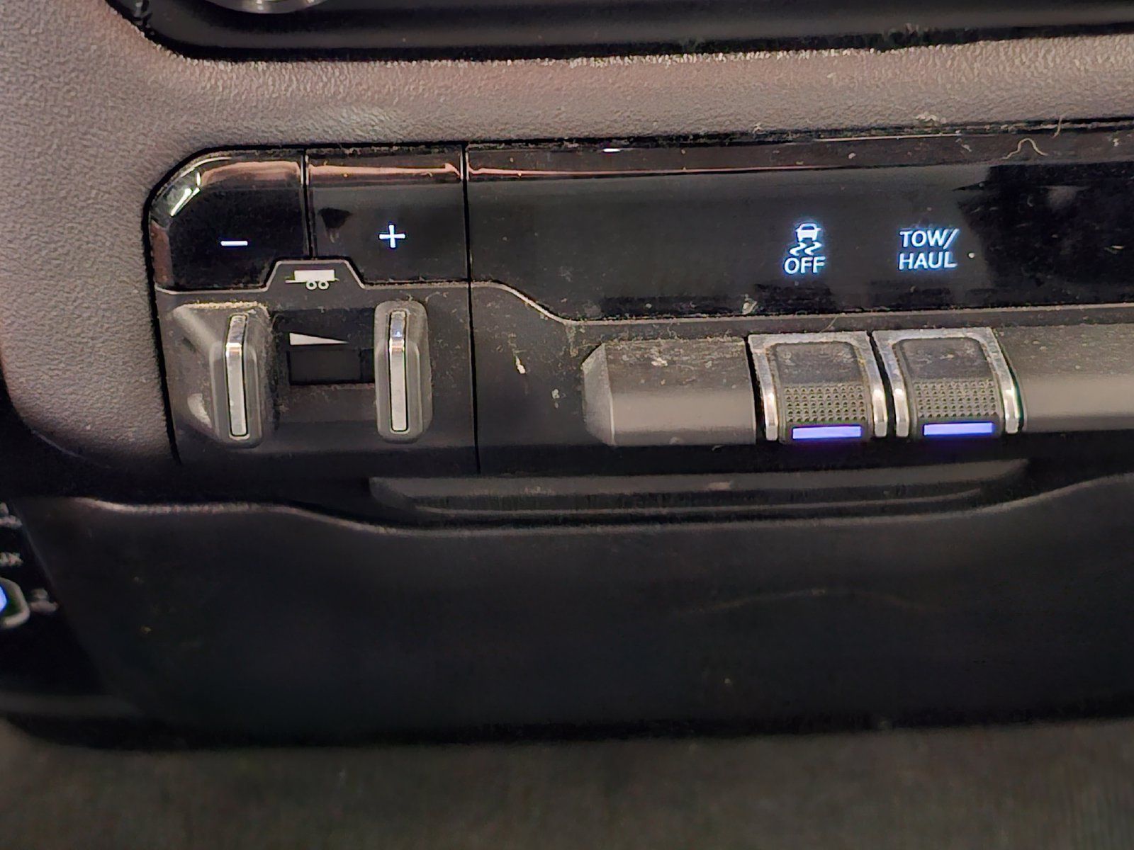 Used 2020 RAM 1500 Big Horn AWD/4WD image 13
