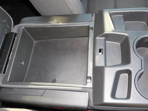 Used 2025 Chevrolet Silverado 2500 LT w/ Convenience Package image 29