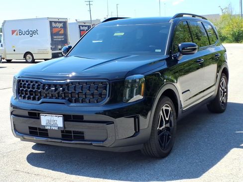 Used 2025 Kia Telluride EX X-Line AWD/4WD image 2