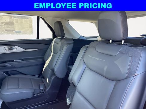 New 2026 Ford Explorer Active w/ Active Comfort Package AWD/4WD image 13