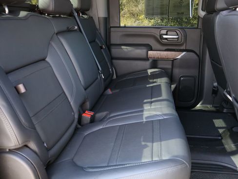 Used 2023 GMC Sierra 2500 Denali w/ Denali Black Diamond Edition image 31