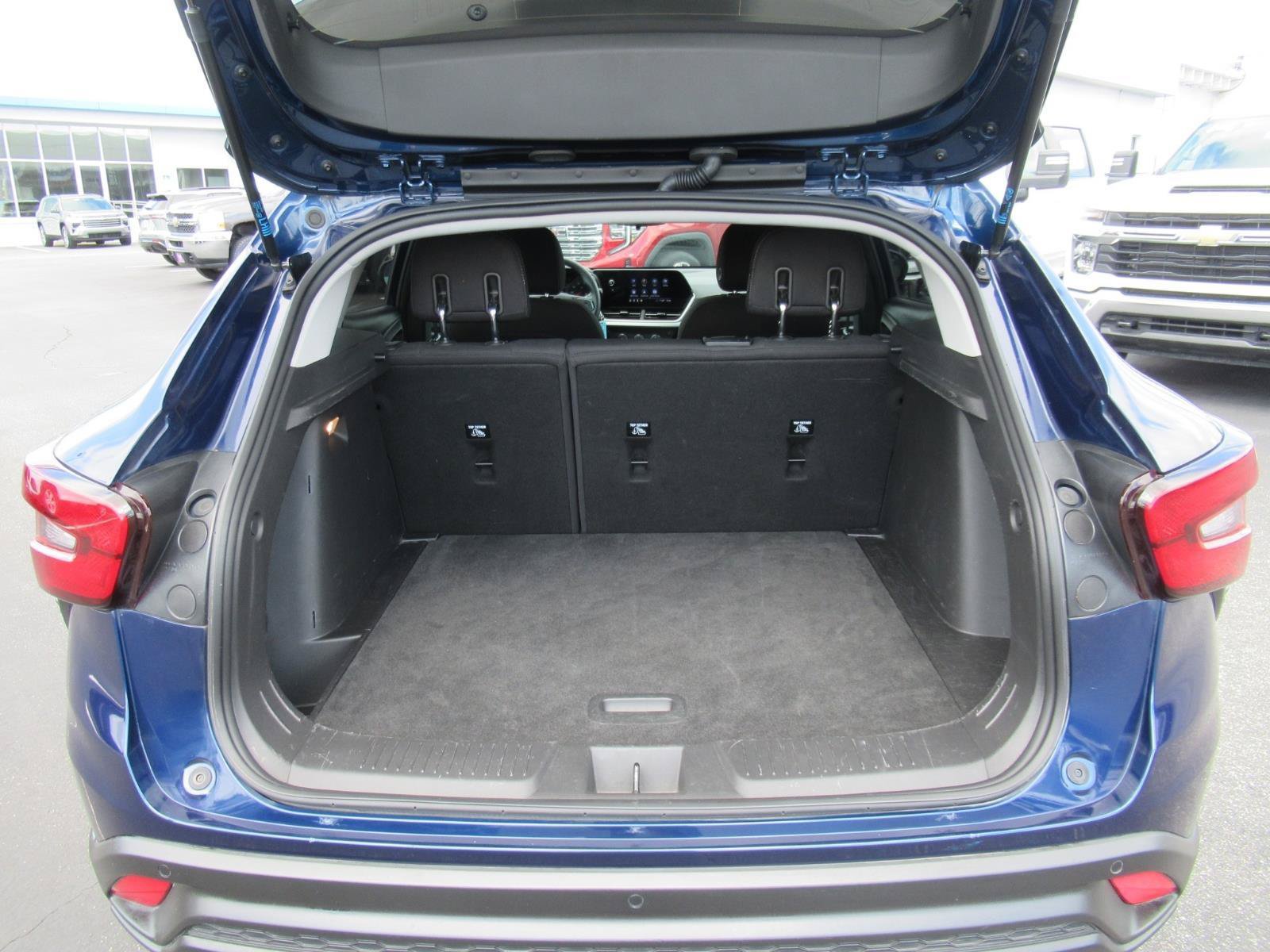 Certified 2024 Chevrolet Trax LS w/ LS Convenience Package FWD image 36