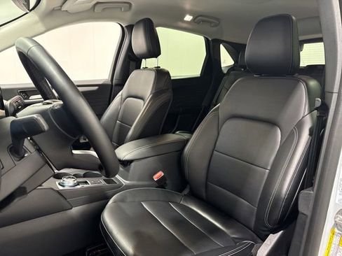 Used 2025 Ford Escape Platinum AWD/4WD image 8