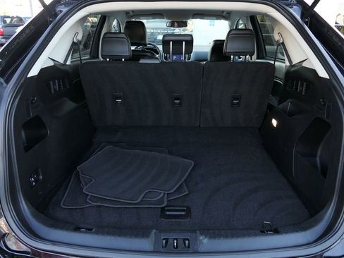 Used 2024 Ford Edge SEL image 25