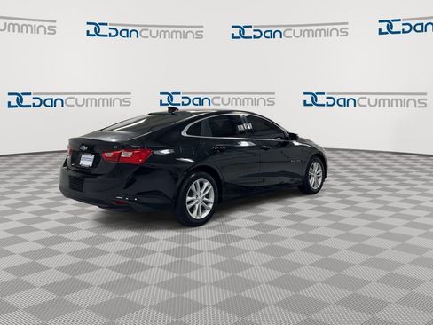 Used 2017 Chevrolet Malibu LT FWD image 8