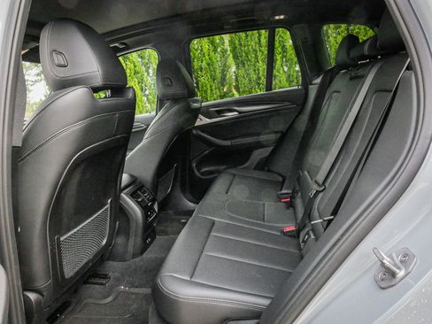 Used 2022 BMW X3 M40i w/ Premium Package image 8