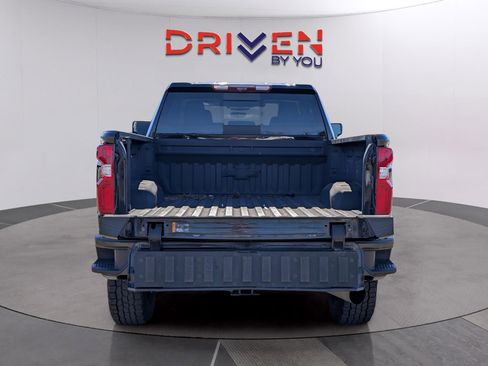 Used 2024 Chevrolet Silverado 3500 LTZ w/ LTZ Plus Package image 5