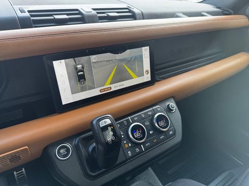 Used 2020 Land Rover Defender 110 X image 12