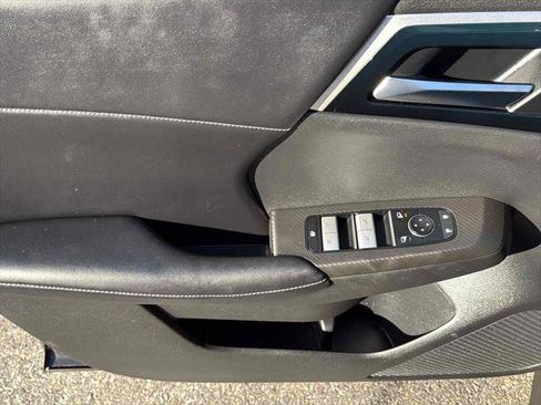 Used 2022 Mitsubishi Outlander SE image 17