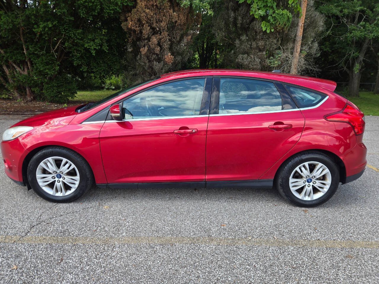 Used 2012 Ford Focus SEL FWD image 4