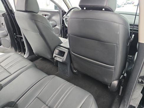 Used 2025 Honda HR-V EX-L image 11