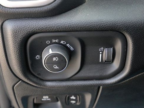 Used 2024 RAM 1500 Big Horn AWD/4WD image 17
