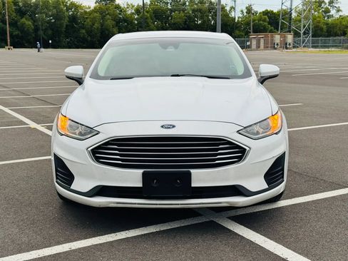 Used 2020 Ford Fusion SE FWD image 2