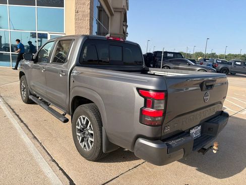 Used 2022 Nissan Frontier SV RWD image 13