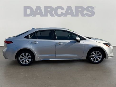 Used 2025 Toyota Corolla LE FWD image 8