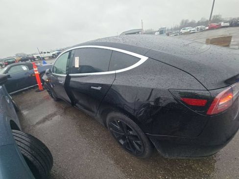 Used 2019 Tesla Model 3 Standard Range Plus RWD image 4