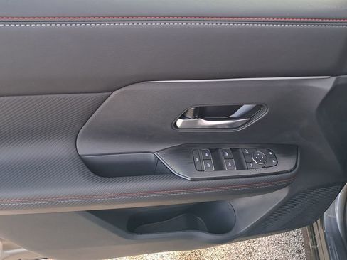 New 2026 Nissan Kicks SR w/ Cold Weather Package image 11