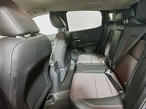 New 2026 Nissan Kicks SR image 19