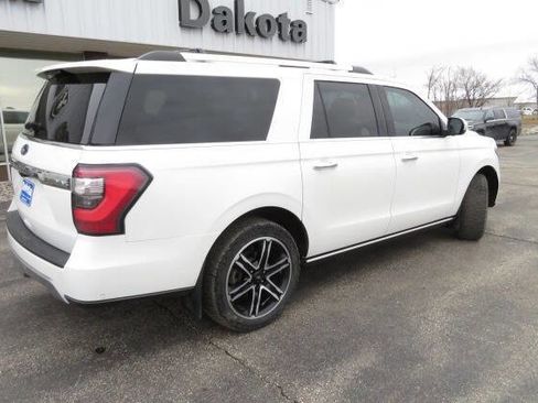 Used 2021 Ford Expedition Max Limited image 9