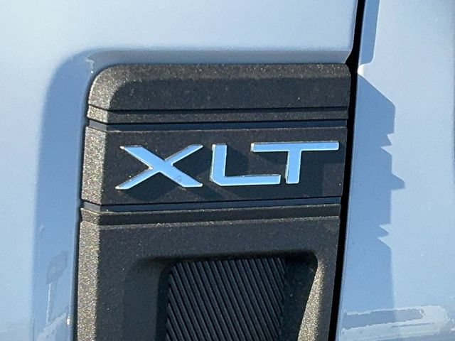 New 2025 Ford Maverick XLT w/ XLT Luxury Package FWD image 12