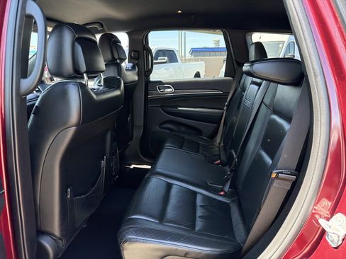 Used 2019 Jeep Grand Cherokee Limited AWD/4WD image 11