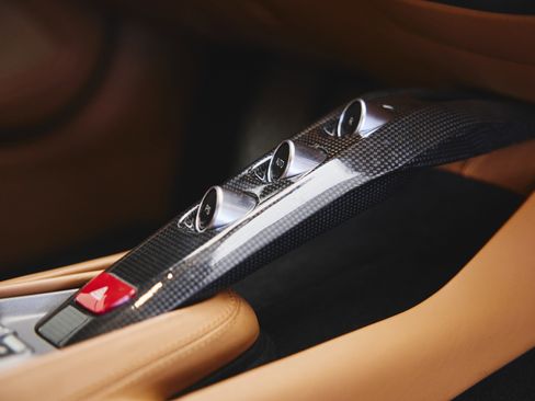 Used 2014 Ferrari F12 Berlinetta RWD image 38