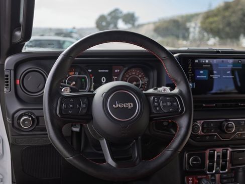 Used 2024 Jeep Wrangler Unlimited Rubicon 392 image 21