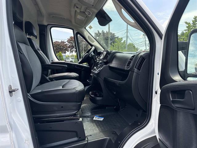 Used 2025 RAM ProMaster 2500 w/ Convenience Group FWD image 4