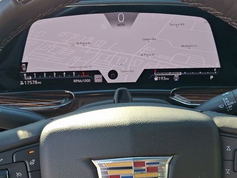 Certified 2024 Cadillac Escalade ESV Premium Luxury image 18