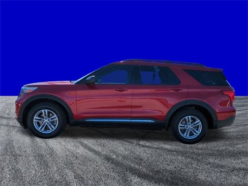 Certified 2020 Ford Explorer XLT w/ Equipment Group 202A image 7