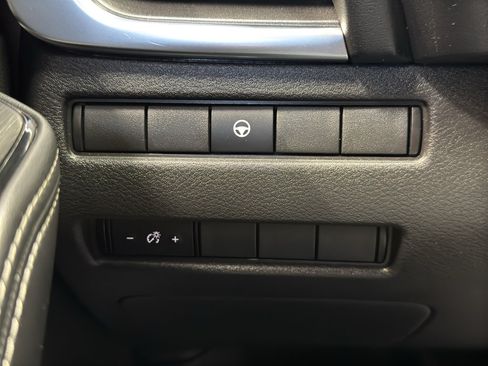 Used 2021 Nissan Rogue SV AWD/4WD image 30
