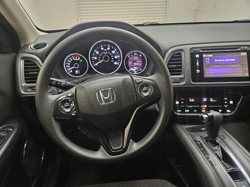 Used 2018 Honda HR-V EX image 12