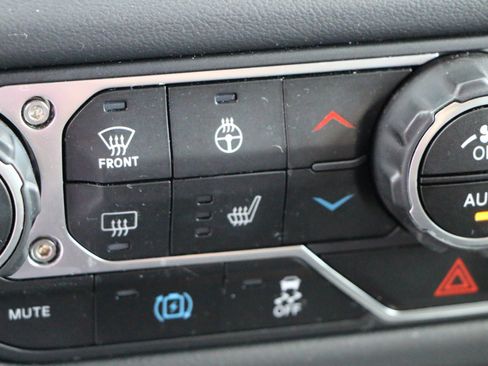 Used 2024 Jeep Wrangler High Altitude AWD/4WD image 22