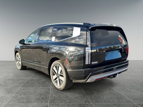 New 2026 Hyundai Ioniq 9 SEL w/ Tow & Go Package image 3