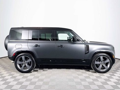 Used 2025 Land Rover Defender 110 V8 AWD/4WD image 4