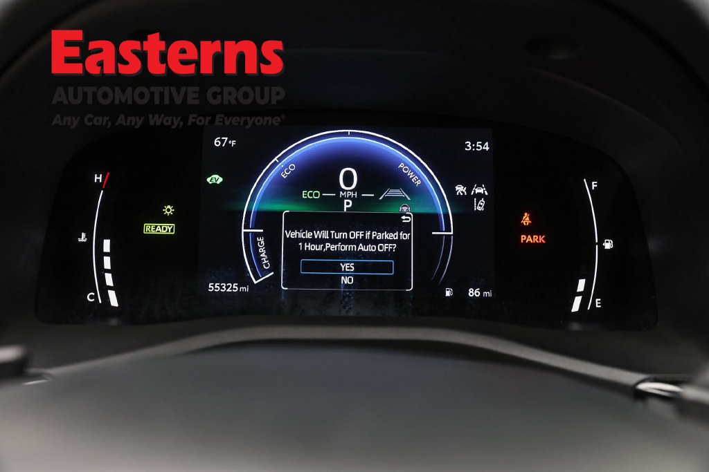 Used 2025 Toyota Camry SE FWD image 18